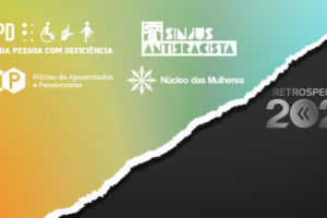 Imagem com fundo dividido em duas partes por uma faixa branca rasgada na diagonal. À esquerda, o fundo é colorido em tons de amarelo, laranja e verde. À direita, o fundo é preto. Na área colorida, estão os logotipos e nomes de quatro núcleos do SINJUS-MG: NPD - Núcleo da Pessoa com Deficiência, representado por ícones de acessibilidade. NAP - Núcleo de Aposentados e Pensionistas, com o logo em letras brancas dentro de formas geométricas. Núcleo das Mulheres, representado por um ícone de flor estilizada. SINJUS Antirracista, com um logotipo em letras estilizadas e uma árvore ao centro. Na área preta à direita, está escrito em letras cinza e brancas: RETROSPECTIVA 2024, com o número "2024" em destaque e um símbolo de retrocesso no centro dos zeros.